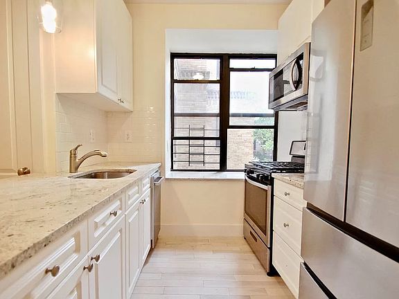 3rd image of 125 Brighton 11 St #1F