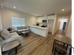 220 W 84th Pl, Los Angeles, CA 90003