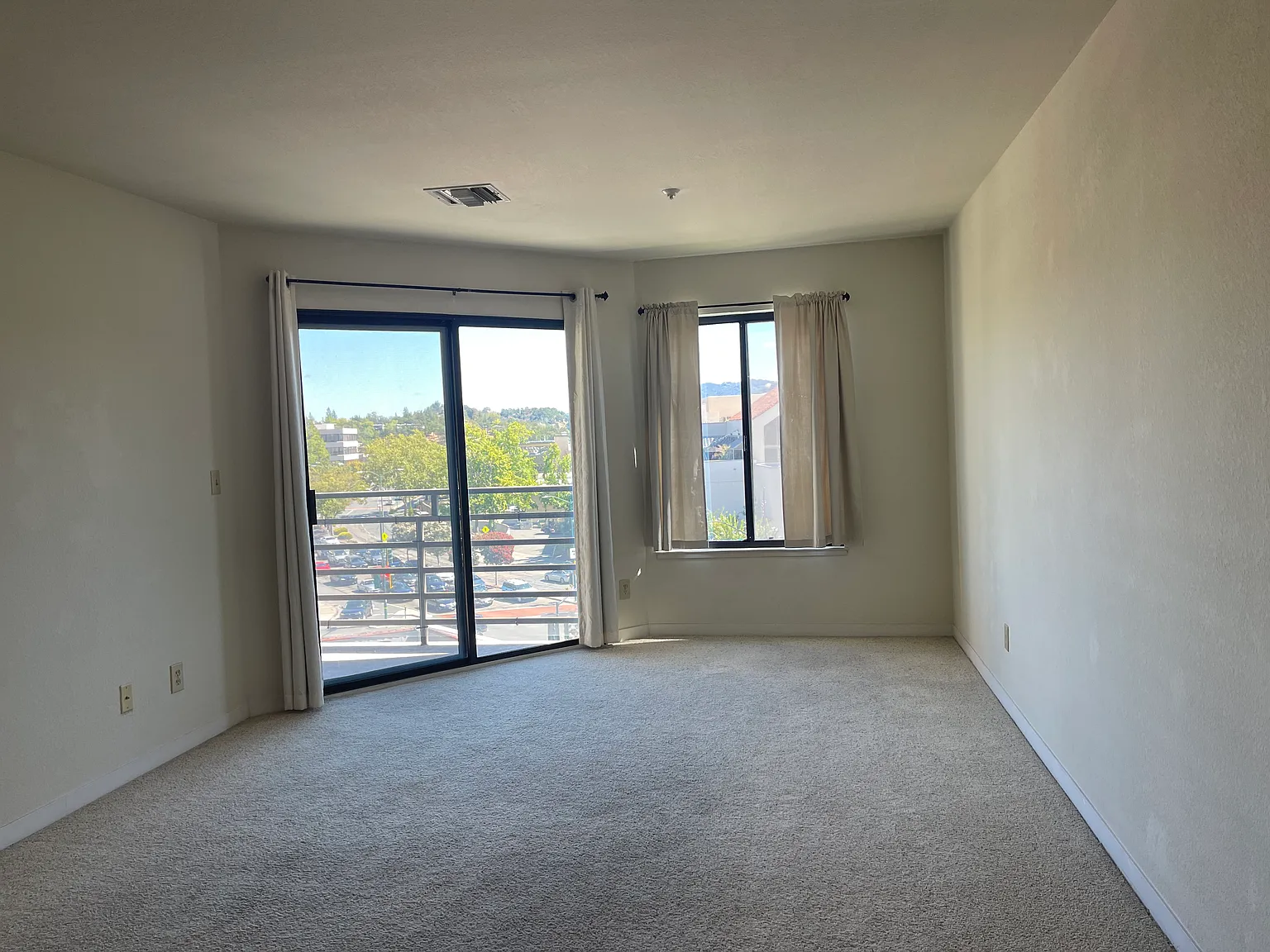 2 bed, 1119 sqft, $2,800 — Photo 2