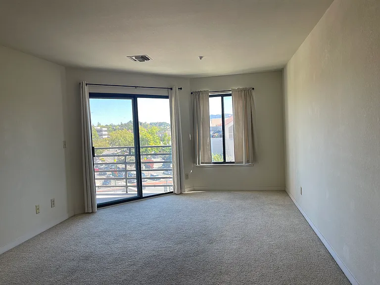 1201 Alta Vista Dr #206 — Photo 2