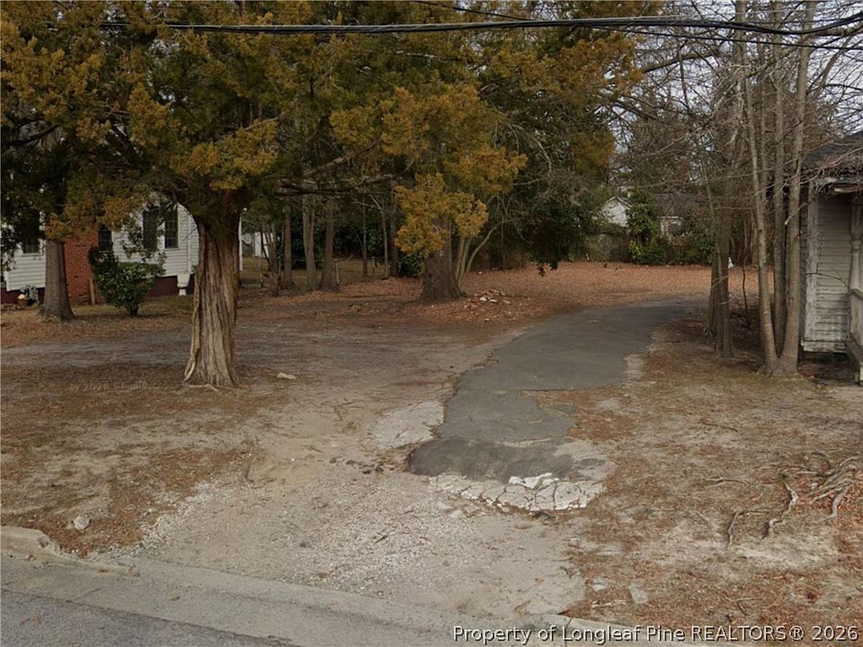 2nd image of 202 Manhattan Ave
