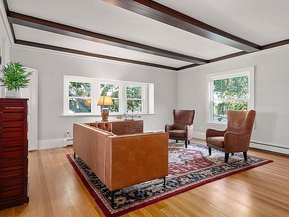 5th image of 37 Kenwood Ave