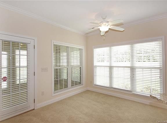 4th image of 104 Sweet Oaks Ln