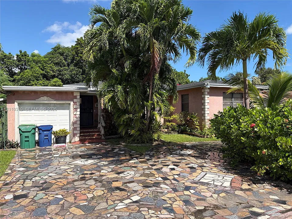 165 NW 116th St