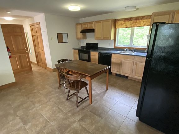 4th image of 275 Mast Rd #2A