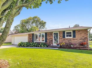 2264 Boardwalk Ave, Green Bay, WI 54311