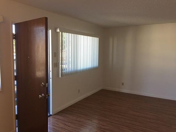 3rd image of 451 W Wilson Ave APT 2