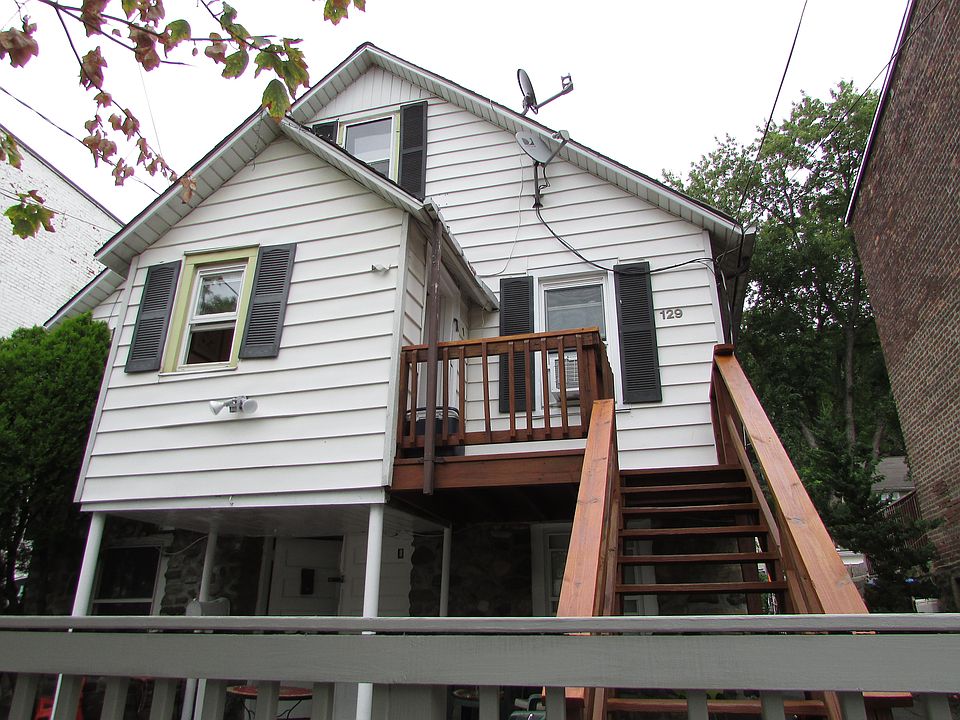 1st image of 129 Ferris Ave