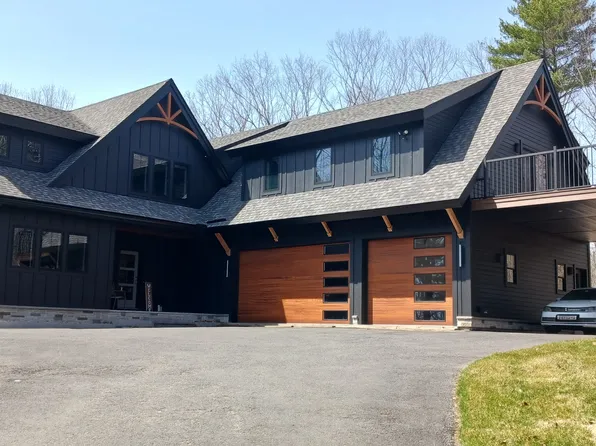 31 Coburn Rd, Windham, NH 03087