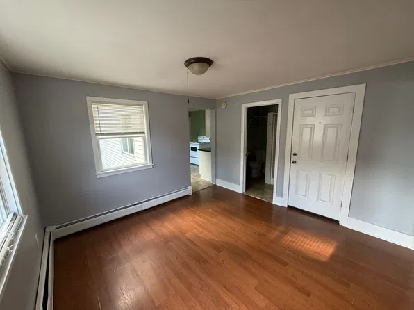 96-98 Palm Street, 96-98 Palm St #3, Bangor, ME 04401
