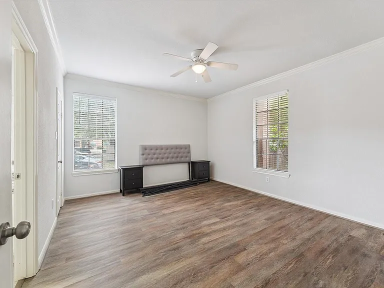 2255 Braeswood Park Dr #137 — Photo 10
