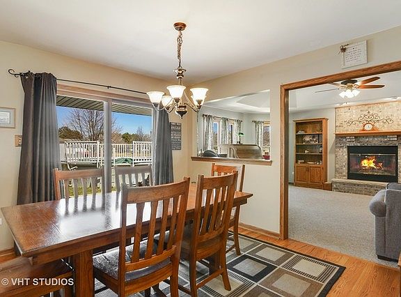 5th image of 1001 Teal Ave