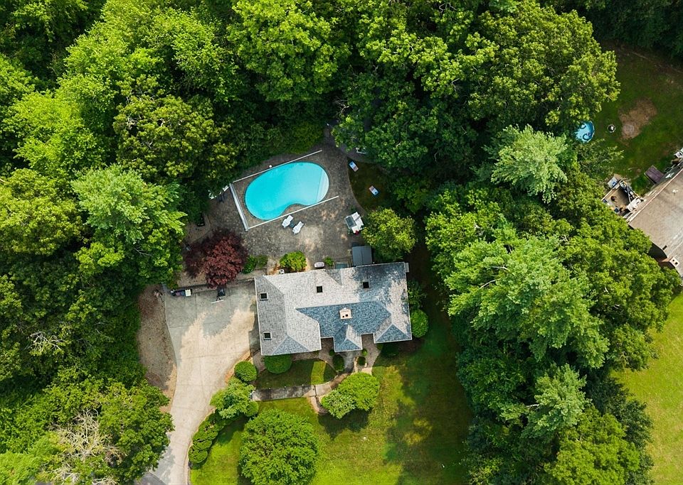 1st image of 23 Ashley Ln
