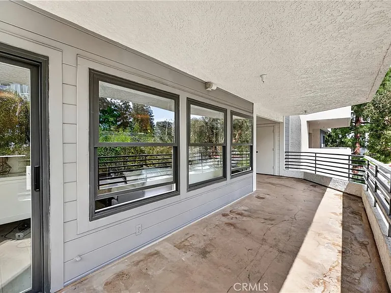950 Cagney Ln #207 — Photo 28