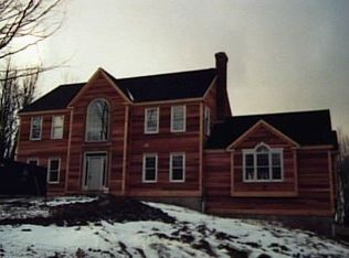 16 Mountain Manor Rd, Newtown, CT 06482