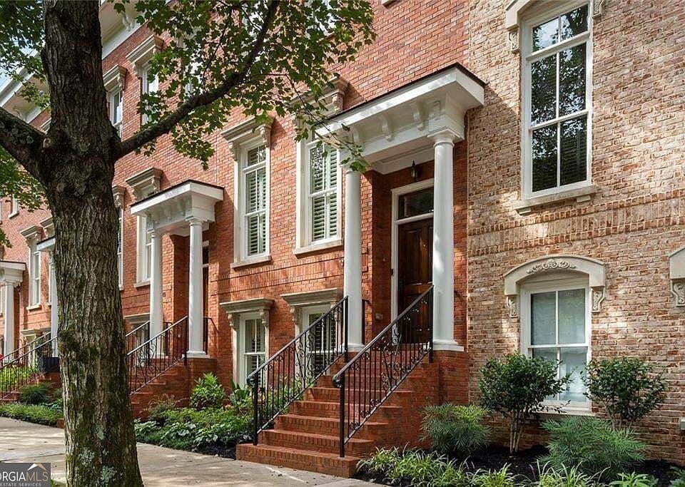 1st image of 206 Montag Cir NE
