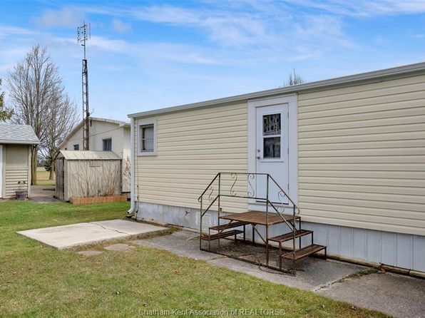 22220 Charing Cross Rd #2, Chatham Kent, ON N7M 5V8