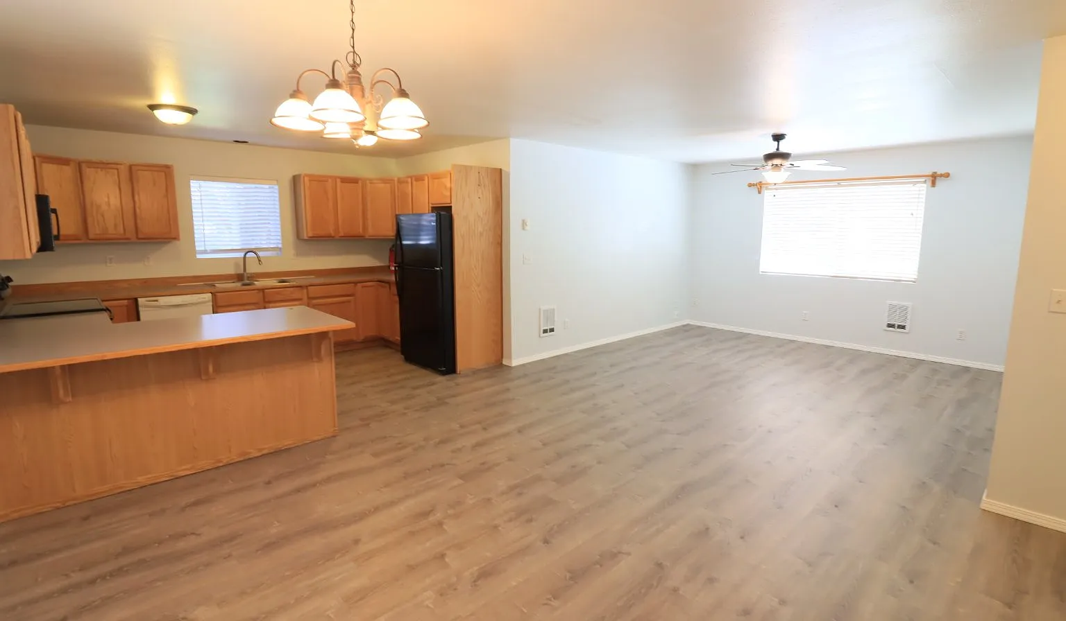 2 bed, 1.5 bath, 1107 sqft, $1,795 — Photo 4