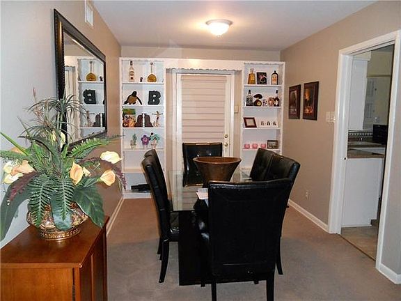 4th image of 1610 Lewis Dr