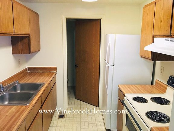 5th image of 8242 Schoolgate Dr