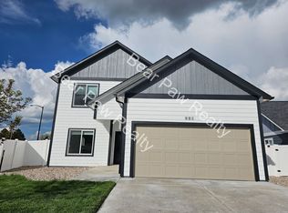 901 Sonata Ln, Cheyenne, WY 82007