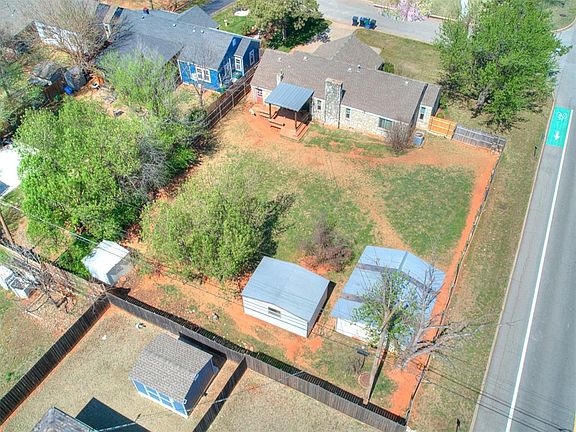 2nd image of 800 NW 49th St