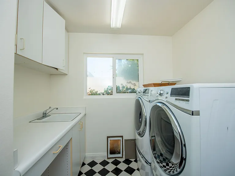 2406 La Mesa Ct — Photo 38