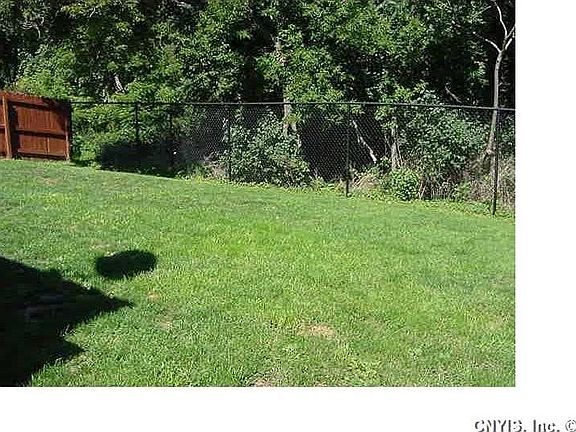 5th image of 21 Sunnyfield Dr