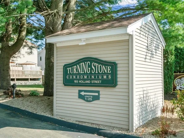 165 Holland St Unit 25, Cranston, RI 02920