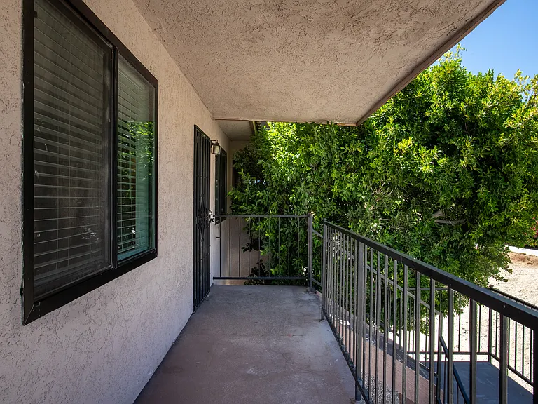 68200 Calle Las Tiendas — Photo 4