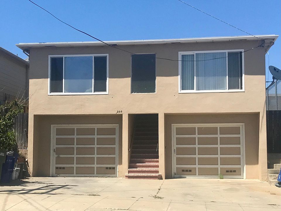 1st image of 208 Pine Ave