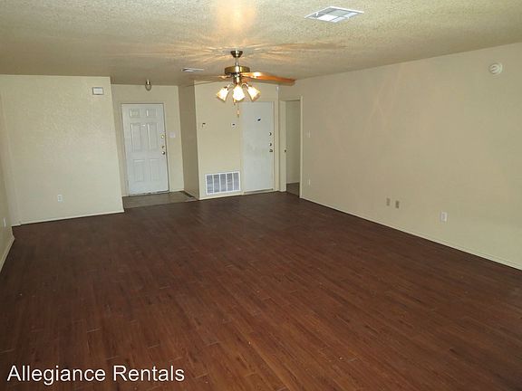 5th image of 3607 Woodlake Dr