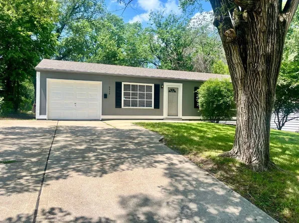 6418 E 150th St, Grandview, MO 64030