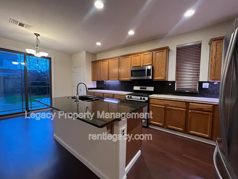 2157 Promise Way — Photo 7