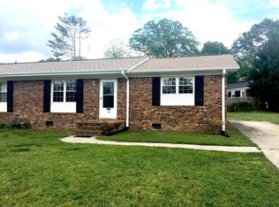2 Dickens Ln #A, Taylors, SC 29687