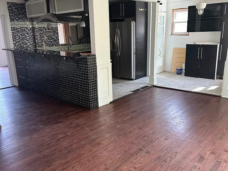 1123 Newberry Ave — Photo 4
