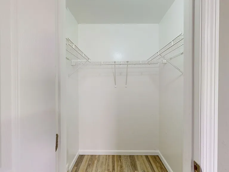 Pinnacle Estates Apartments — Photo 30