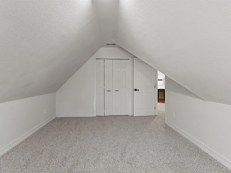 312 Country Club Dr — Photo 28