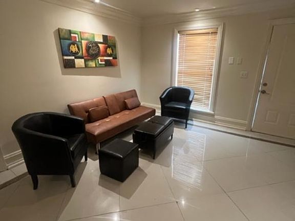 2nd image of 2601 Amelia St #301