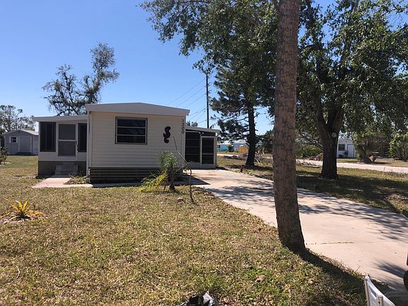 4th image of 1300 Seahorse Ln
