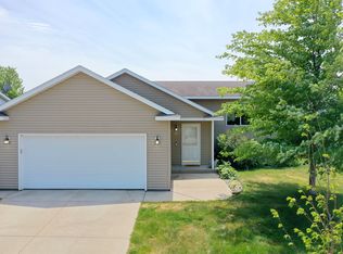 5920 Belfry Ln NW, Rochester, MN 55901