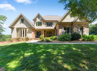 6077 Green Tree Ln, Gainesville, GA 30506