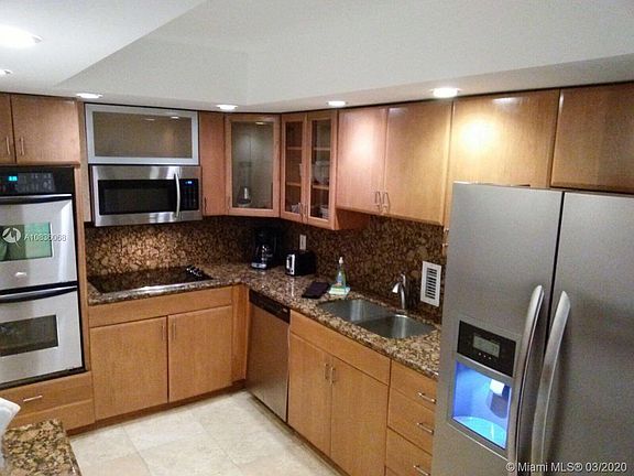 3rd image of 4001 S Ocean Dr APT 3J