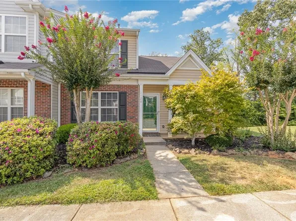 1120 Oak Blossom Way, Whitsett, NC 27377