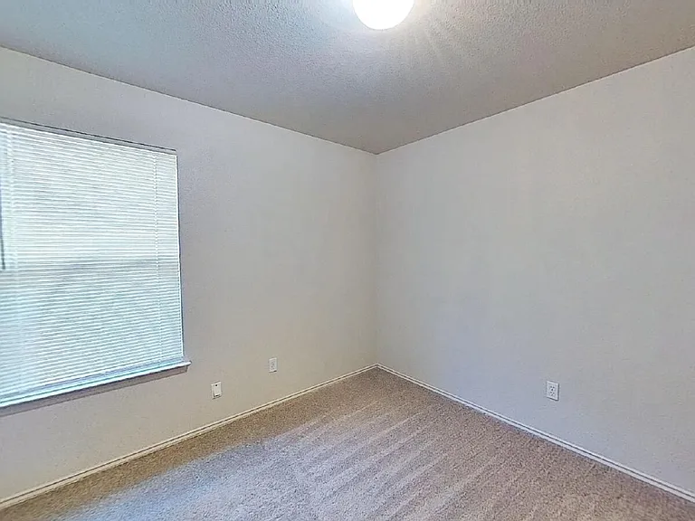 1200 Hughmont Dr — Photo 12
