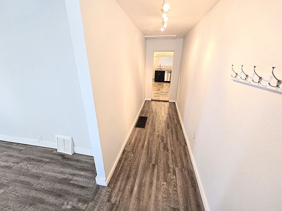 2nd image of 831 S Edison St #831
