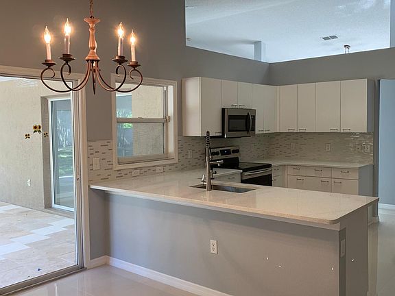 4th image of 3825 Garden Lakes Estates Dr