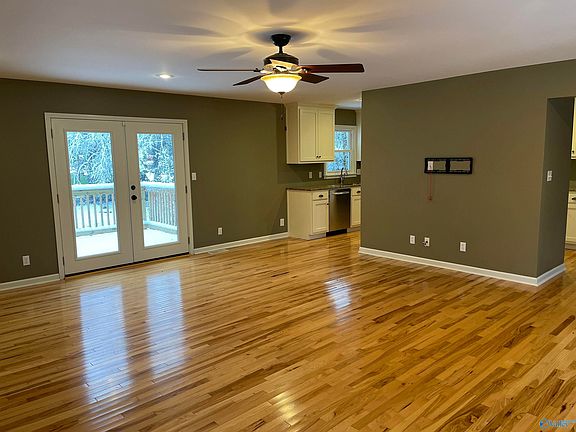 4th image of 6612 Robinhood Ln NW
