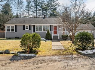 11 Primrose Ln, North Smithfield, RI 02896