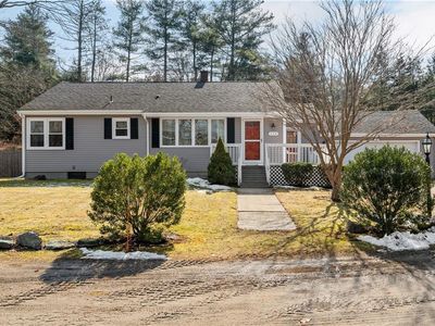 11 Primrose Ln, North Smithfield, RI, 02896